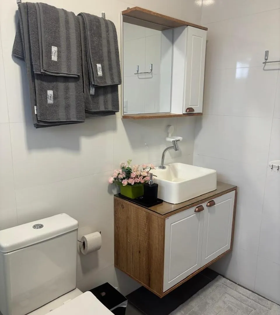 Apt Terreo 1 Quarto Entrada Privativa No Bairro Fazenda - Itajaí 0*,